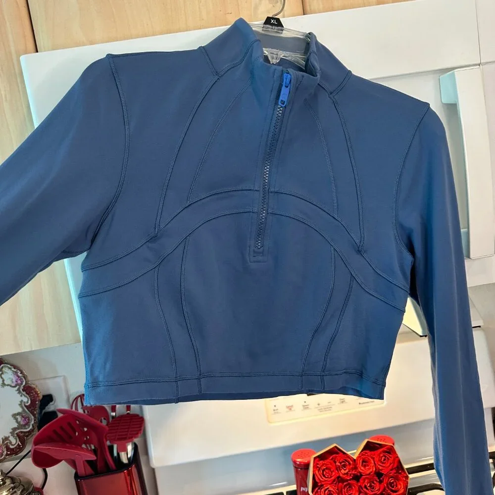 NEW !! never worn Pitch blue cropped jacket lululemon 10 - Picture 3 of 3